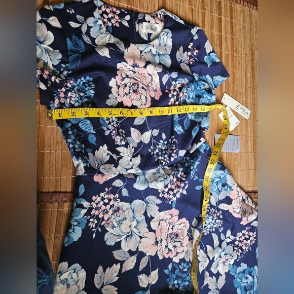 Eliza J- Women's   Navy and Pink Floral Summer Dress SZ 4 NWT. - Picture 3 of 6